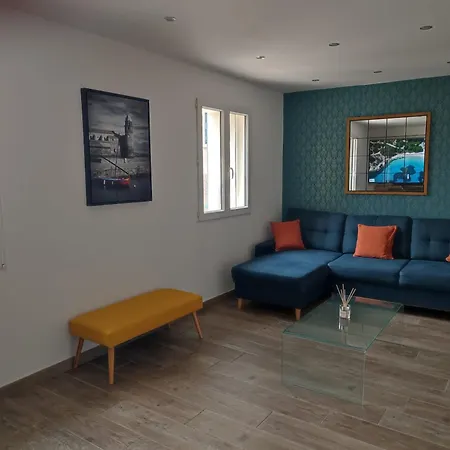 La Cigale Villa *